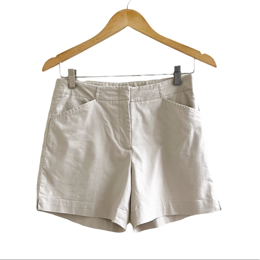 Nike Dri Fit Golf Women’s Shorts Beige Size 2 - Picture 1 of 9